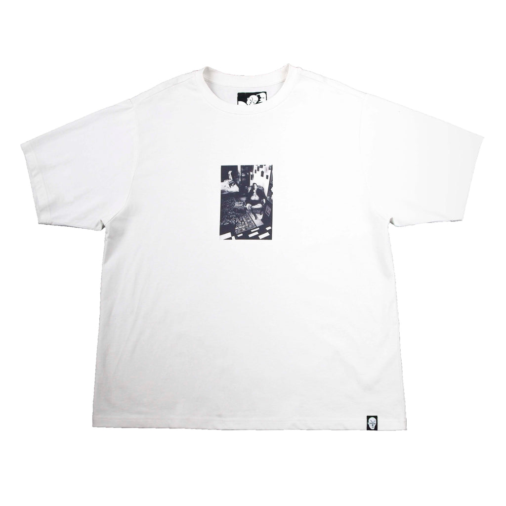 Monochrome moment tee